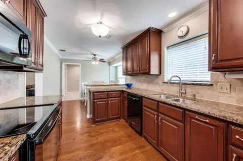 Kitchen - 9012 Silverdollar Trl, Irving, TX 75063 photo 2 of 3