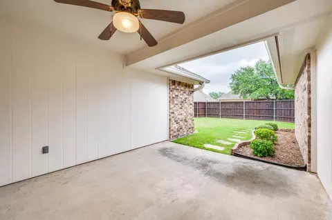 Exterior - 9012 Silverdollar Trl, Irving, TX 75063 photo 4 of 5