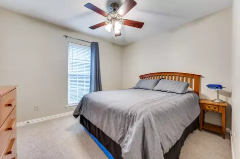 Bedroom - 9012 Silverdollar Trl, Irving, TX 75063 photo 4 of 4