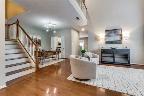 8335 Coppertowne Ct, Dallas, TX 75243