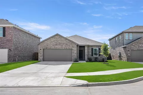 8329 Kimlewick Dr, Fort Worth, TX 76179