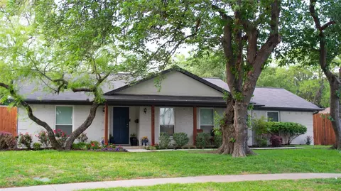 3127 Brookhaven Club Dr, Farmers Branch, TX 75234