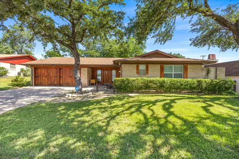 8008 Chapin Rd, Benbrook, TX 76116