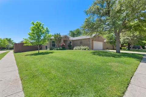 1320 Marble Cove Ln, Denton, TX 76210