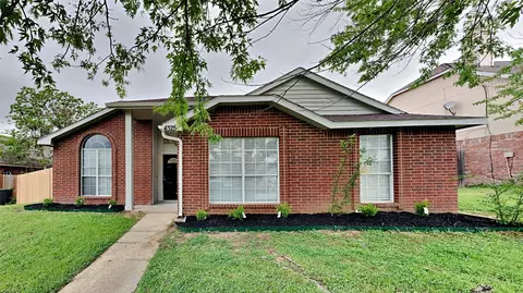 4325 Perrine Pl, Grand Prairie, TX 75052