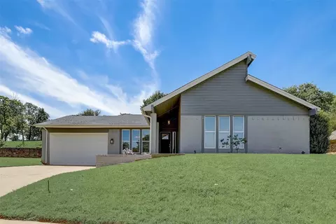 3812 Steeplewood Ct, Bedford, TX 76021