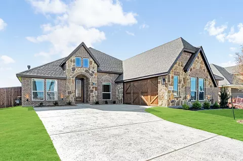 1028 Quincy Dr, Red Oak, TX 75154