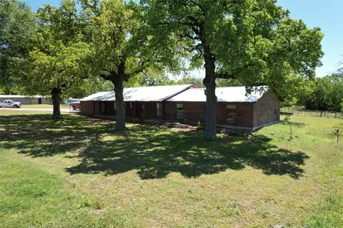 802 W Lubbock St, Gorman, TX 76454