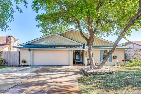 905 Via Balboa, Mesquite, TX 75150