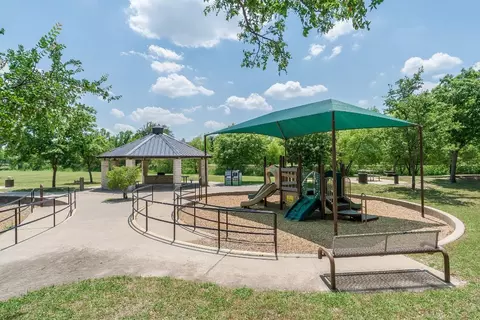 Exterior - 418 Maple Sugar Dr, Murphy, TX 75094 photo 8 of 13