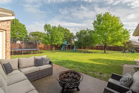 Exterior - 418 Maple Sugar Dr, Murphy, TX 75094 photo 3 of 13