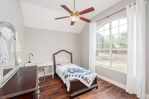 Bedroom - 418 Maple Sugar Dr, Murphy, TX 75094 photo 7 of 8