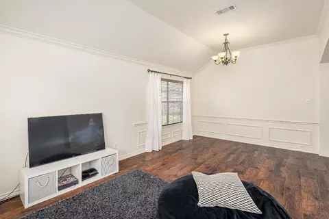 Living - 418 Maple Sugar Dr, Murphy, TX 75094 photo 2 of 5