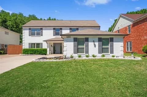 1211 Concord Dr, Mansfield, TX 76063
