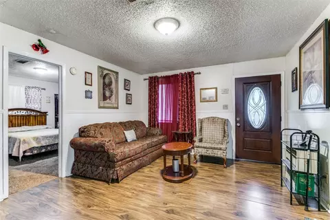 2947 Michigan Ave, Dallas, TX 75216