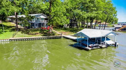102 Oak Creek Dr, Tool, TX 75143