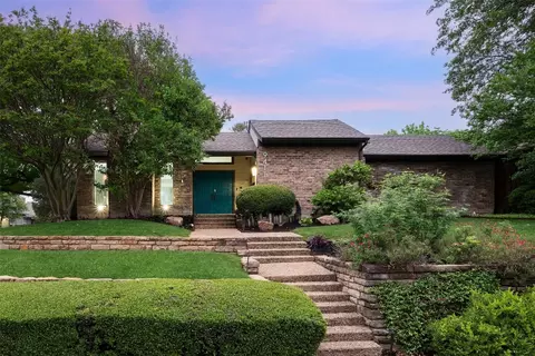 9411 Hill View Dr, Dallas, TX 75231