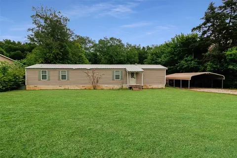 470 Mr Bob Dr, Midlothian, TX 76065