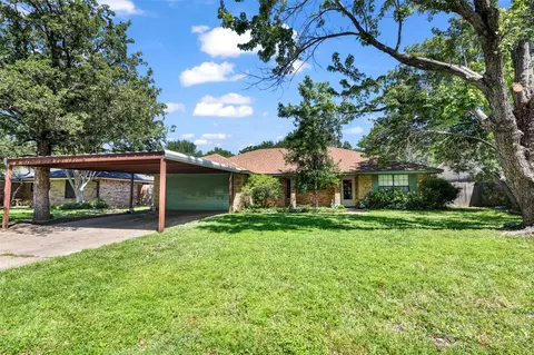 802 Holly Hill Rd, Mineral Wells, TX 76067