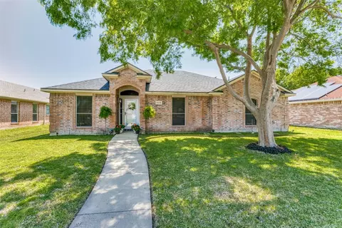 7410 Bryn Mawr Dr, Rowlett, TX 75089