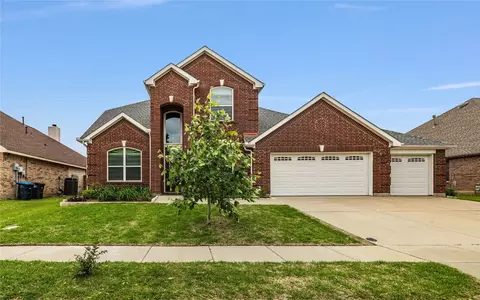11853 Moorhen Cir, Fort Worth, TX 76244