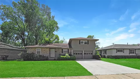 626 Willowood Ln, Lancaster, TX 75134