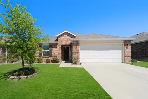 1813 Vernon Dr, Aubrey, TX 76227