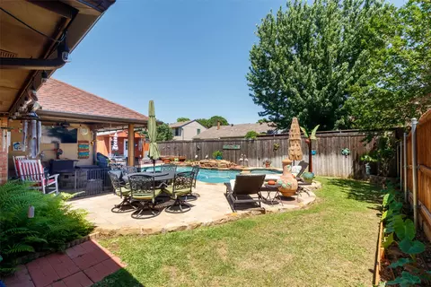 520 Brookside Dr, Grapevine, TX 76051 photo 27