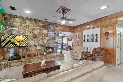 520 Brookside Dr, Grapevine, TX 76051 photo 10