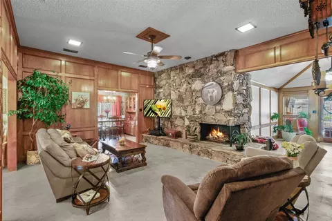 520 Brookside Dr, Grapevine, TX 76051 photo 9