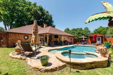 520 Brookside Dr, Grapevine, TX 76051 photo 30