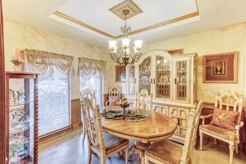 520 Brookside Dr, Grapevine, TX 76051 photo 12
