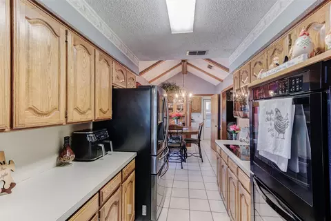 520 Brookside Dr, Grapevine, TX 76051 photo 15