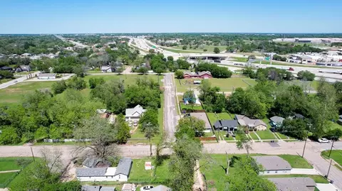 311 Spring St, Waco, TX 76704 photo 5