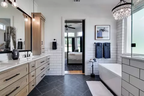 Bath - 1420 Ranchview Rd, Argyle, TX 76226 photo 4 of 4