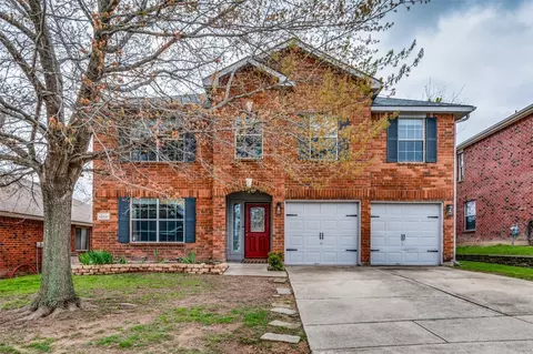10221 High Eagle Trl, Fort Worth, TX 76108