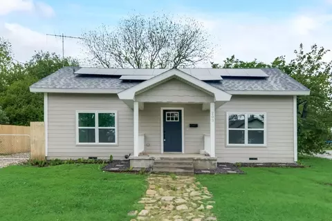 203 N Sparks St, Alvarado, TX 76009