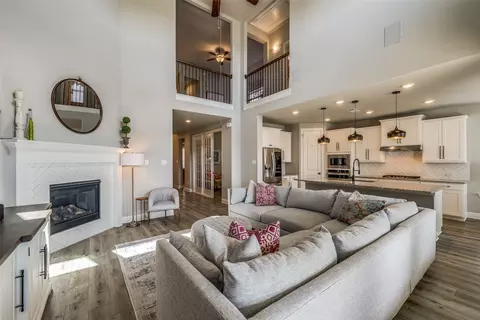 1109 Maverick Dr, Mansfield, TX 76063