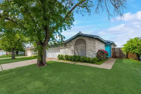 1116 Union Dr, Saginaw, TX 76131