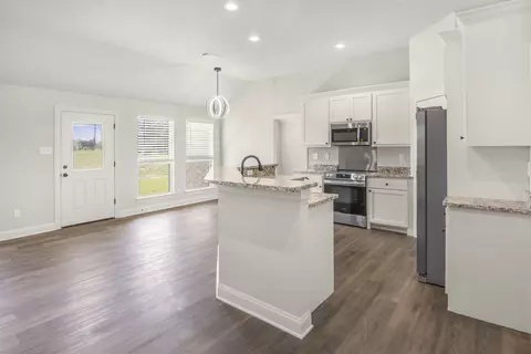 901 W Cardinal, Ector, TX 75439 photo 5