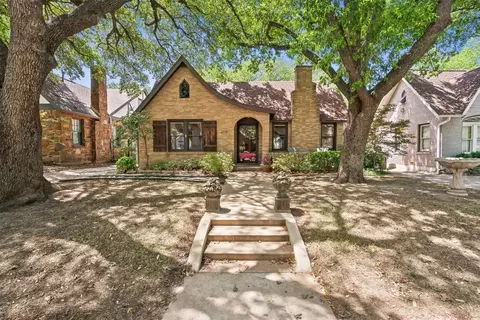 2716 Willing Ave, Fort Worth, TX 76110