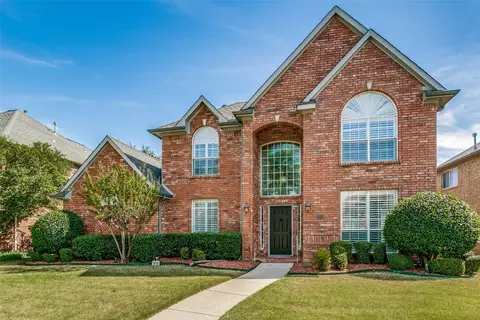 1009 Hunters Creek Dr, Carrollton, TX 75007