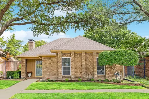 421 Country Side Ln, Richardson, TX 75081