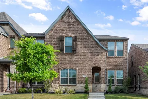 8225 Cotton Belt Ln, North Richland Hills, TX 76182
