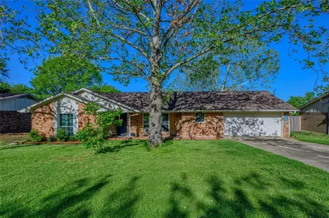 Exterior - 908 Ricketts St, Howe, TX 75459 photo 8 of 9