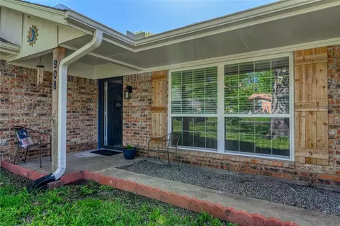 Exterior - 908 Ricketts St, Howe, TX 75459 photo 3 of 9