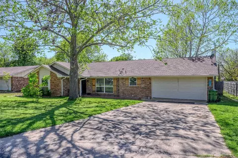 Exterior - 908 Ricketts St, Howe, TX 75459 photo 6 of 9