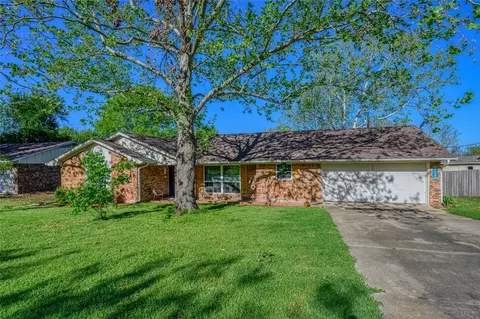 908 Ricketts St, Howe, TX 75459