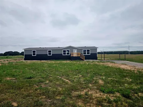 846 Red Bird Ln, Bowie, TX 76230