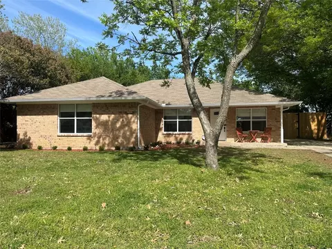 1004 Kent Dr, Gainesville, TX 76240